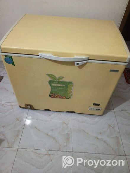 ফ্রিজ বিক্রি করা হবে