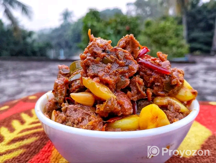 খাবার হোম ডেলিভারি দেওয়া হয়