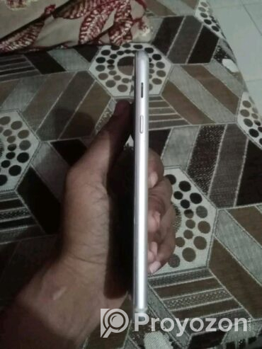 Samsung j7+ 4/32GB (Used)