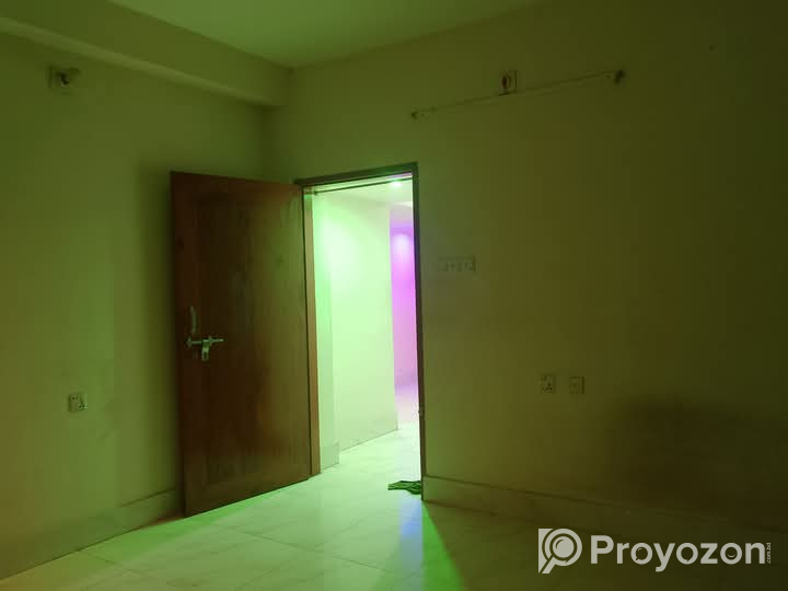 একটি বড় ফ্লাট ভাড়া হবে।