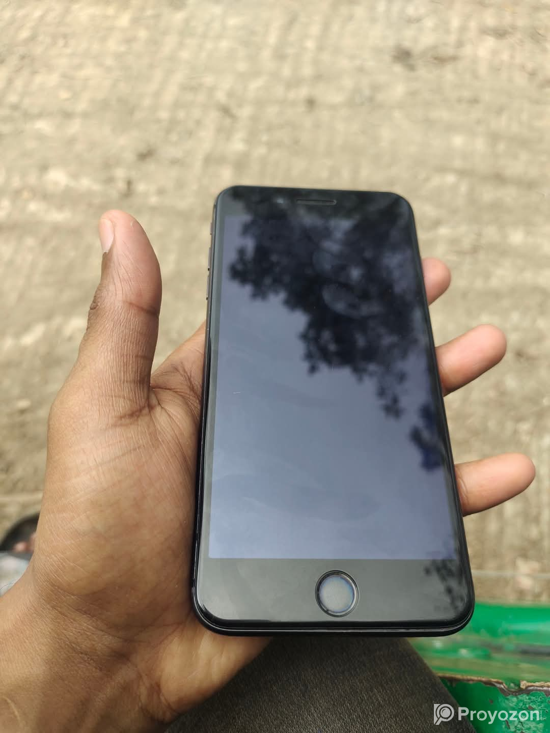 iPhone 8 Plus phone sell post