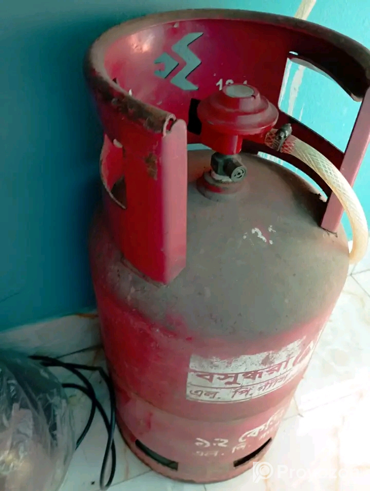 গ্যাসের চু্লা আর সিলিন্ডার বিক্রি হবে