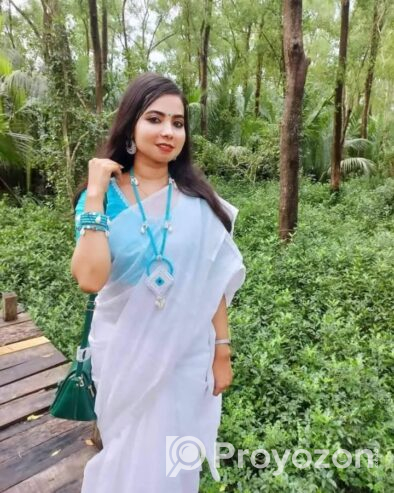 হাফ সিল্ক থান শাড়ি for sell