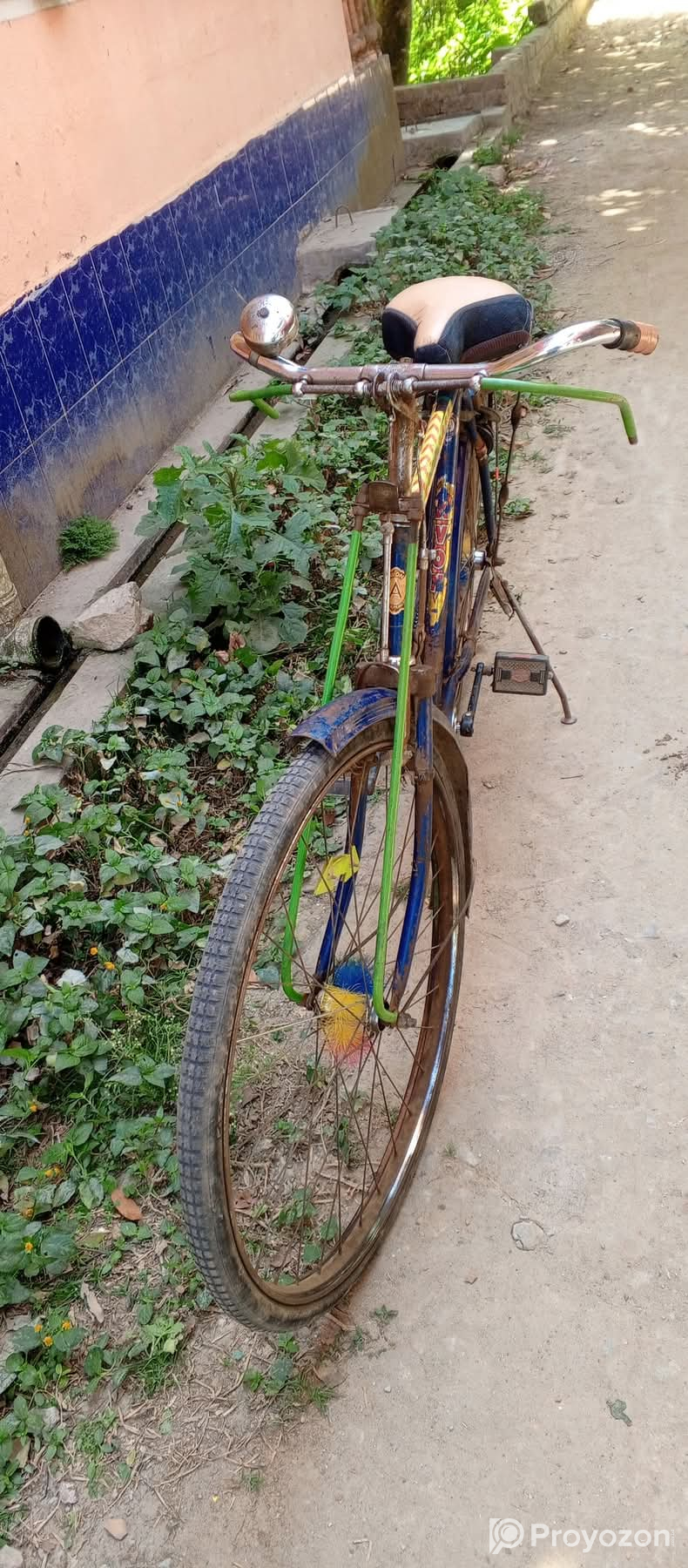 পুরনো সাইকেল বিক্রি হবে।