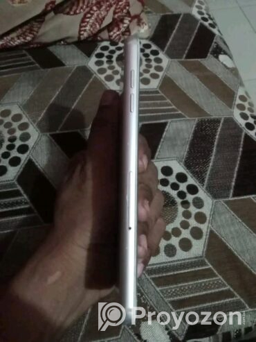 Samsung j7+ 4/32GB (Used)