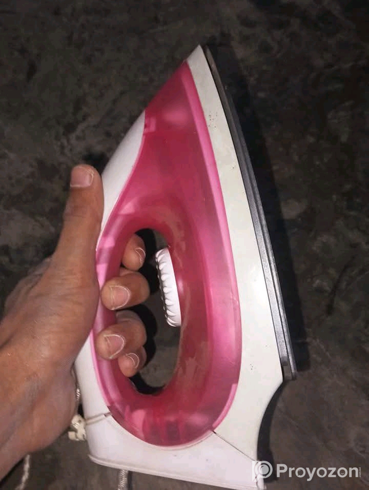 একটি ইস্ত্রি বিক্রি করা হবে।