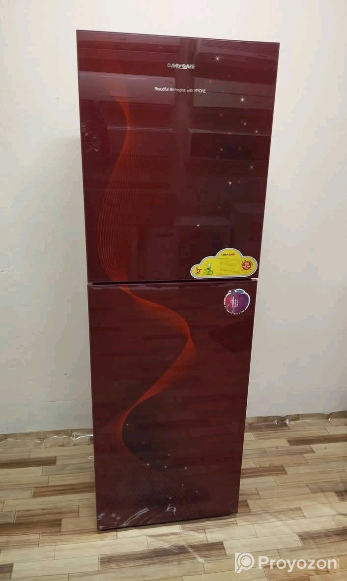 একটি ফ্রিজ বিক্রি করা হবে।