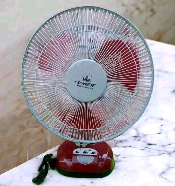 কেনেডি চার্জিং ফ্যান বিক্রি করা হবে।