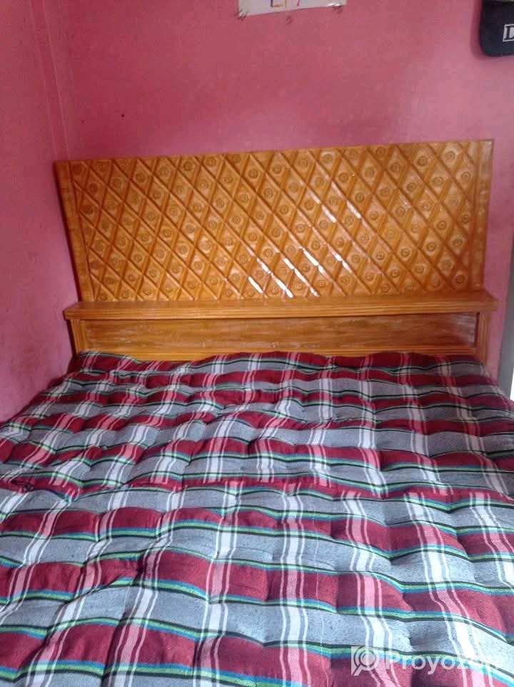 একটি খাট বিক্রি করা হবে।