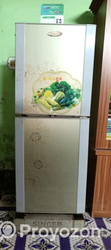 ফ্রিজটি বিক্রি করা হবে।