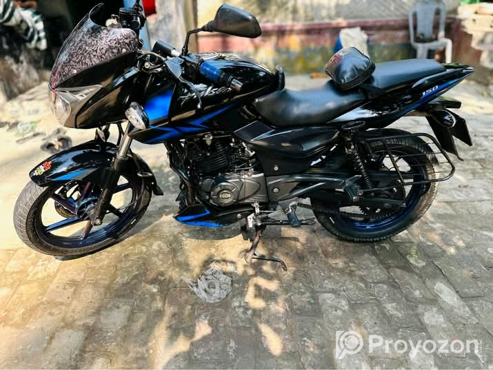 মোটরসাইকেলটি বিক্রি করা হবে।