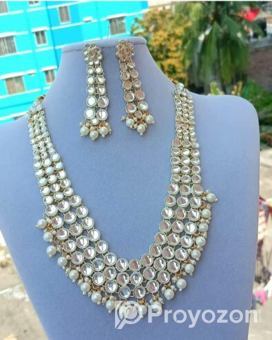 Long kundon necklace for sell