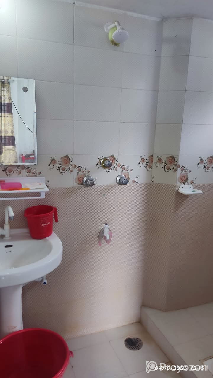 ফ্ল্যাট ভাড়া দেওয়া হবে