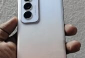 রেনো ১২ ৫জি ৮ সেল করা হয়