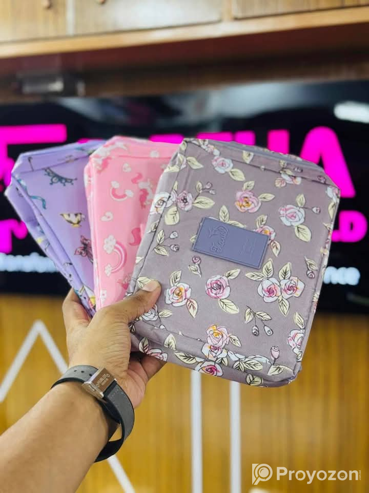 𝗧𝗿𝗮𝘃𝗲𝗹 𝗠𝗮𝗸𝗲𝘂𝗽 𝗢𝗿𝗴𝗮𝗻𝗶𝘇𝗲𝗿 𝗕𝗮𝗴