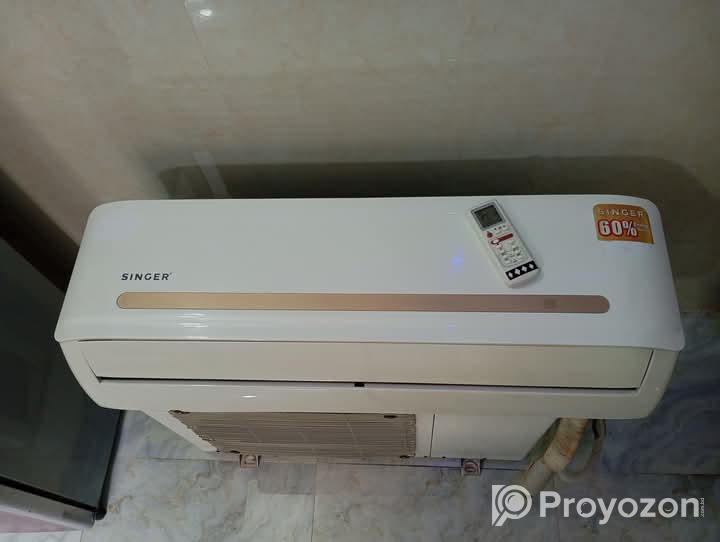 একটি ১.৫ টন এসি বিক্রি করা হবে