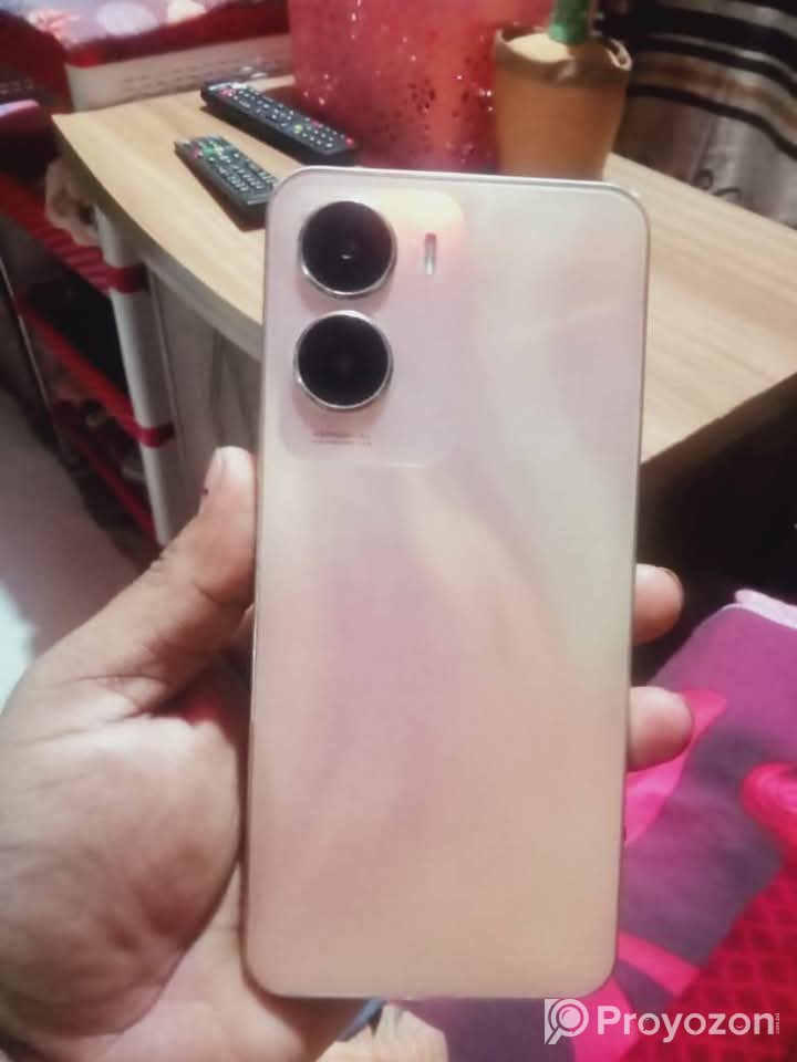 Vivo t2x 5g. 8/128GB  Indian.