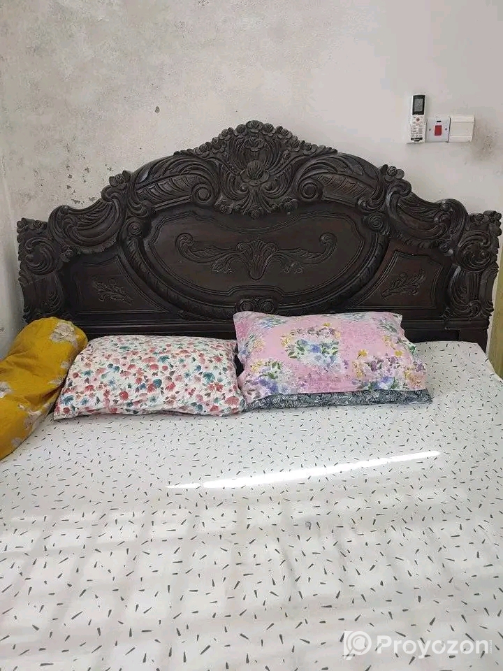 খাট বিক্রয় হবে, সাথে ড্রেসিং টেবিল একদম ফ্রি