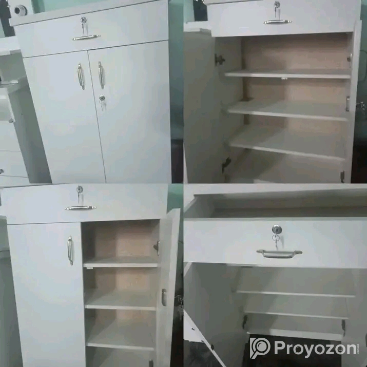 বিক্রি হবে ৩ পাঠ চেয়ার বিক্রি হবে