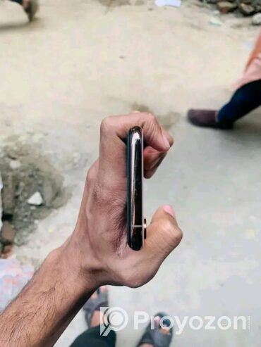 i phone xs for sell
