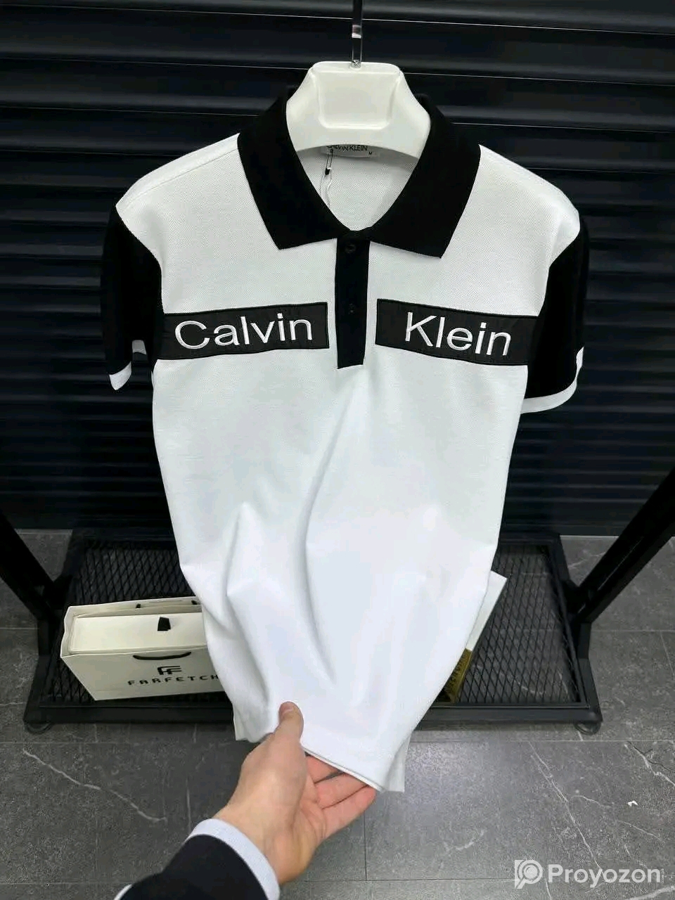 টি শার্ট বিক্রি করা হবে