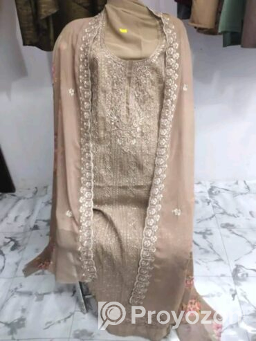 আনস্টিস ২টা ড্রেস সেল করবো