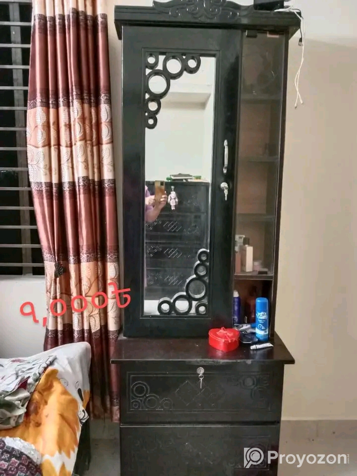 বাসা ছেড়ে দেয়ায় নিম্নোক্ত আসবাবপত্র বিক্রি করে দিচ্ছি।