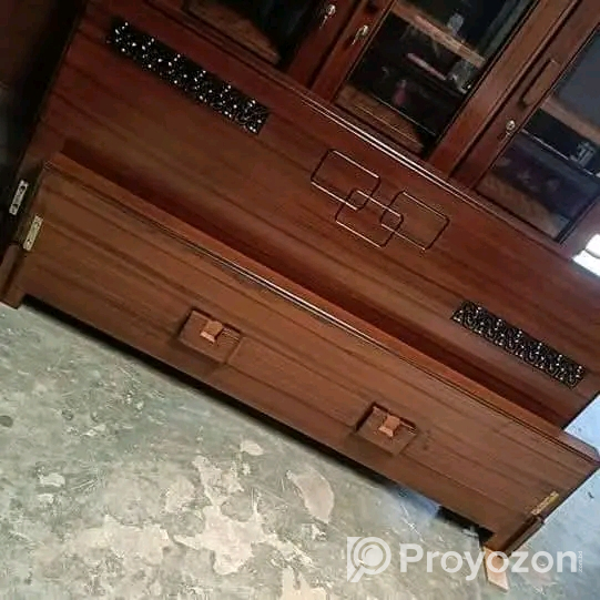 দুই পাল্লা আলমারি বিক্রি হবে