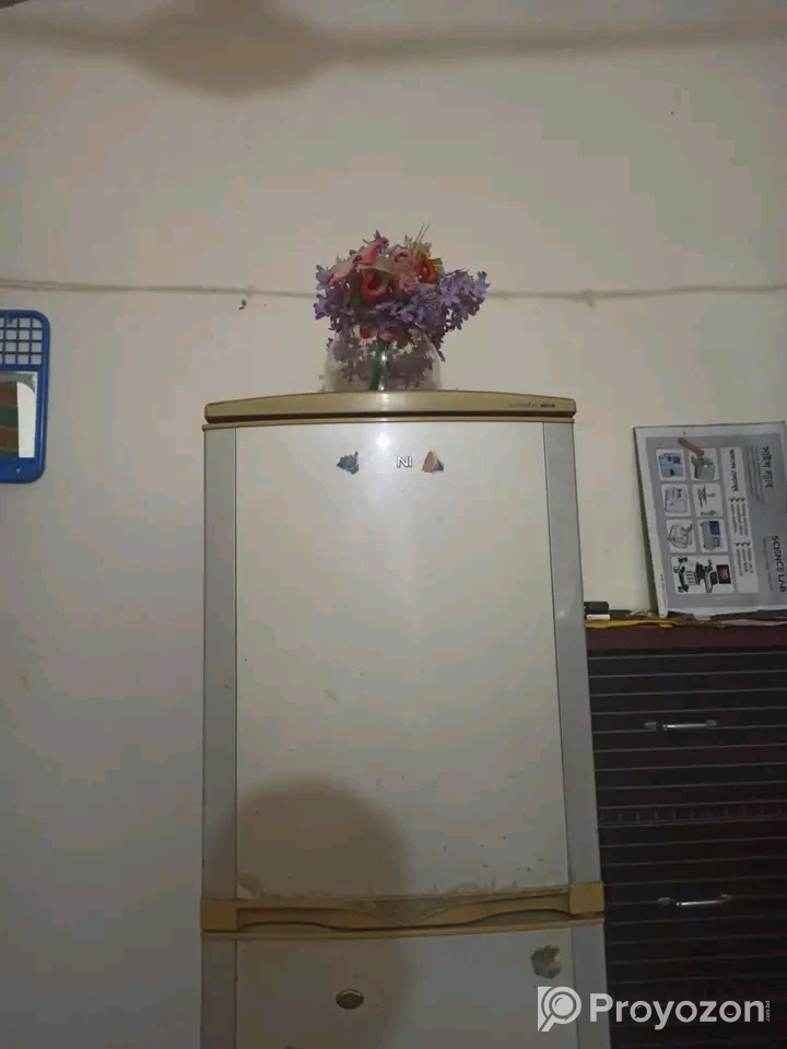 ফ্রিজ বিক্রি হবে konka মডেলের