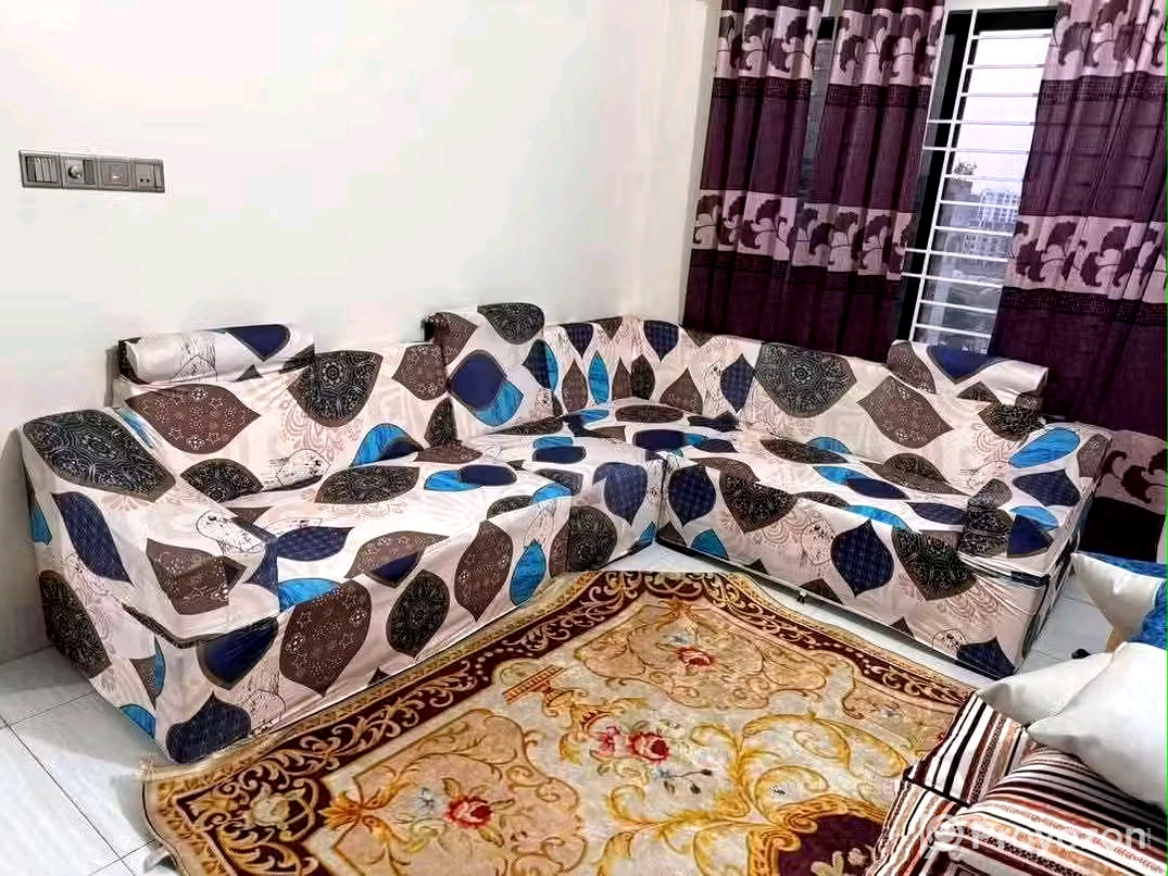 সোফা বিক্রি করা হবে