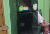 সিঙ্গার glass door ফ্রিজটি বিক্রয় হবে।