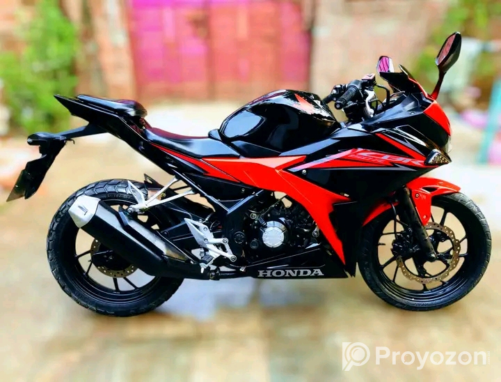 Honda CBR 150’Cc Model 2018 for sell