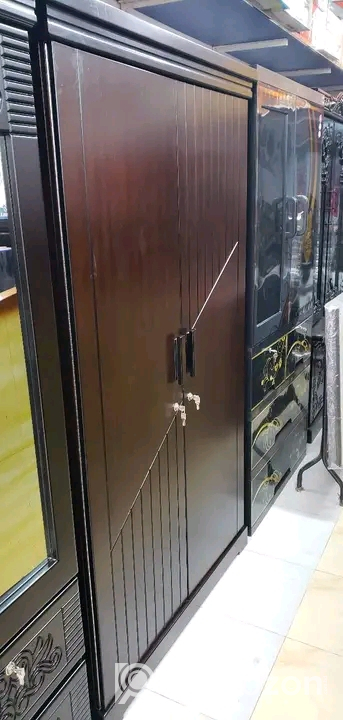 মালয়েশিয়ান কাঠের আলমারি বিক্রি হবে