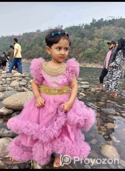 ছোট বাচ্চাদের পার্টি ড্রেস. বিক্রয় করা হবে
