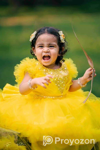 ছোট বাচ্চাদের পার্টি ড্রেস. বিক্রয় করা হবে