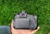 Canon EOS 8000D . For sell