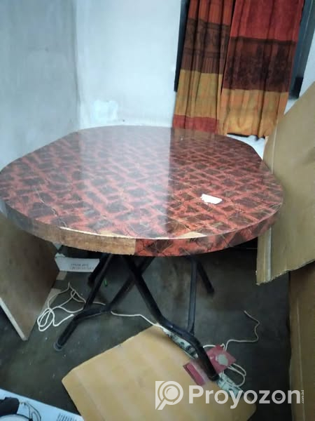 টেবিল . বিক্রি করা হবে