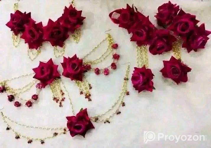 গহনা, খোঁপা, কালিরা,চুড়ি, ব্রাইডাল আয়না.বিক্রয় করা হবে