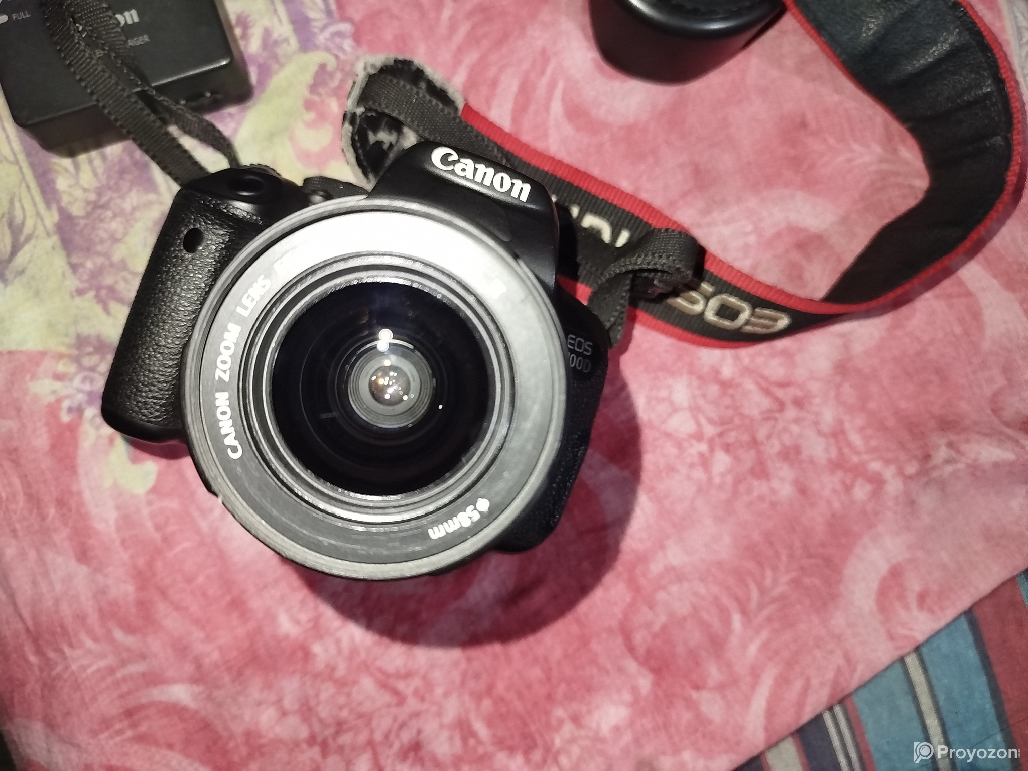 একটি ক্যানন ৭০০ডি ক্যামেরা বিক্রি করা হবে