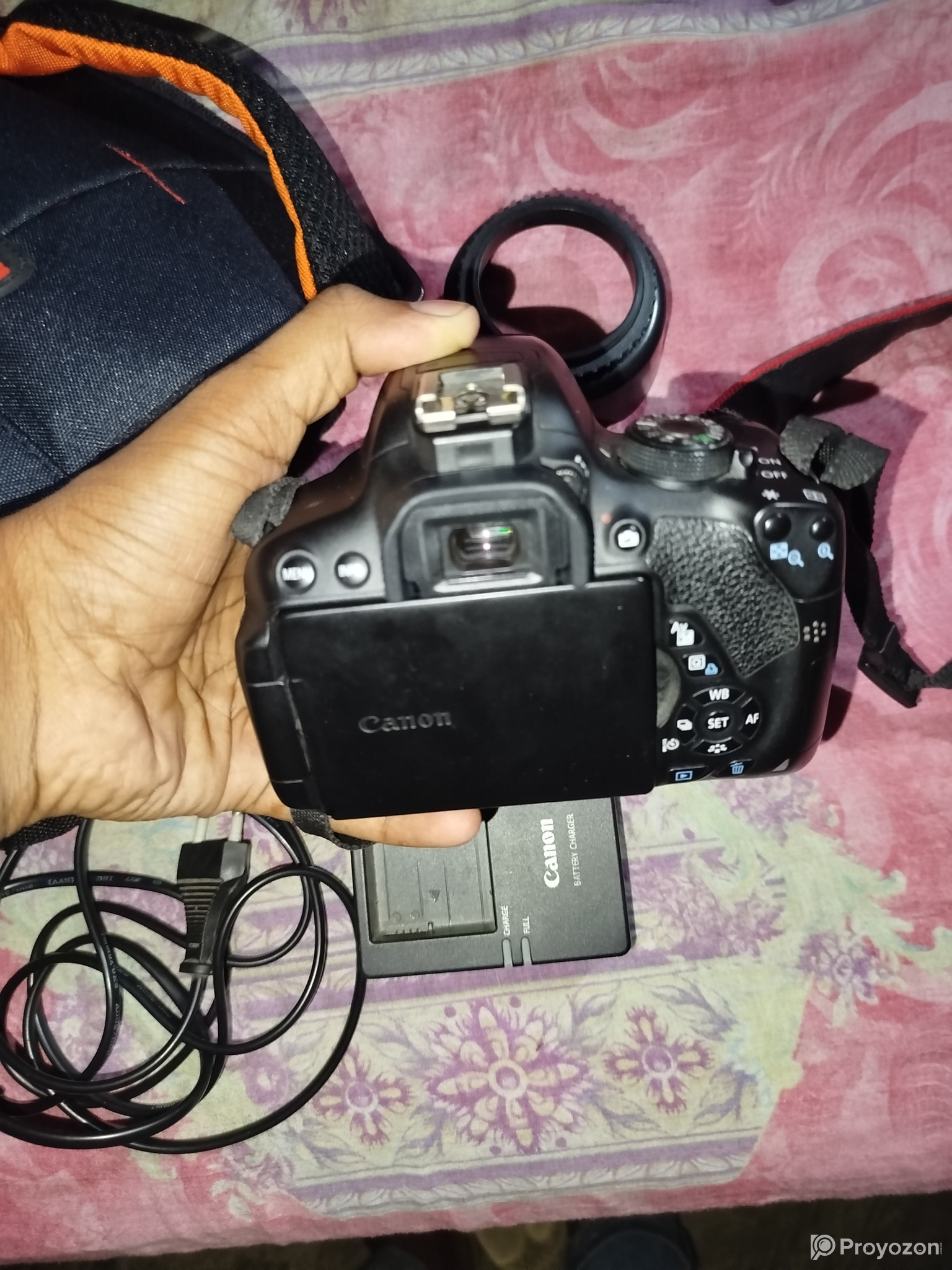 একটি ক্যানন ৭০০ডি ক্যামেরা বিক্রি করা হবে