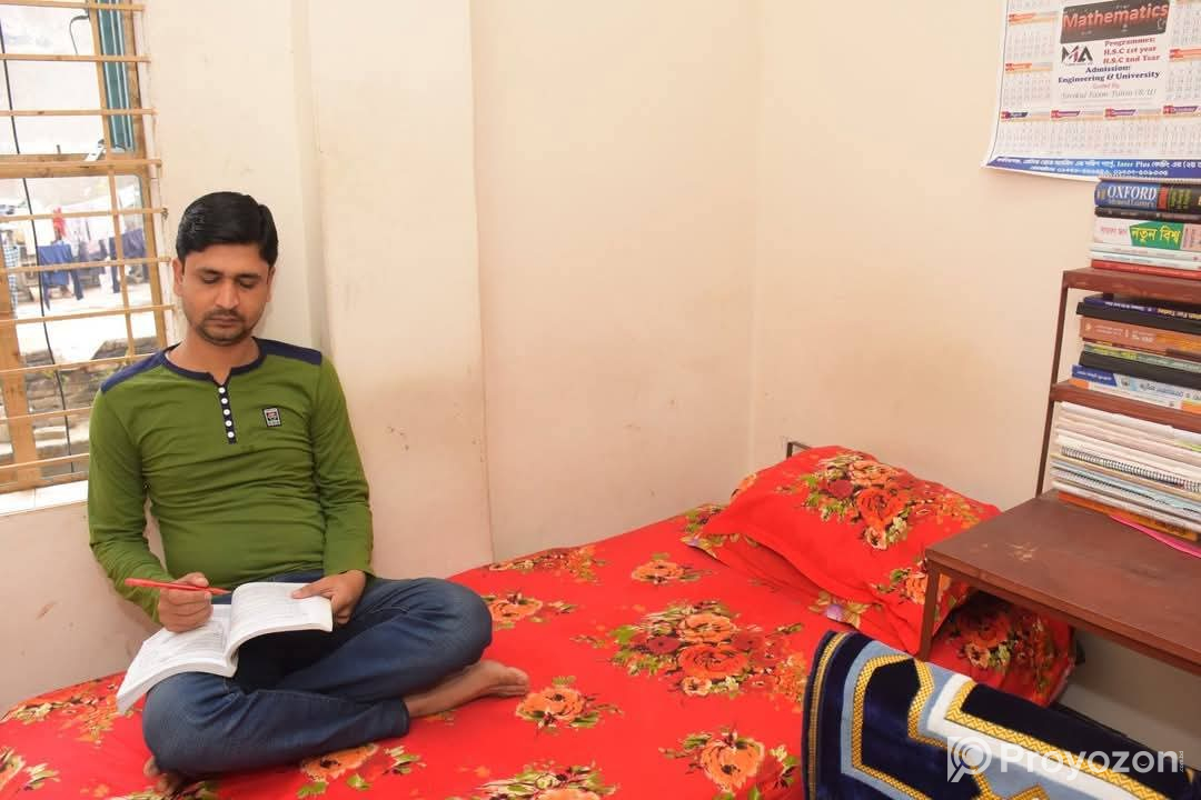 লাবনী ভিলা ছাত্রাবাসে  ২সিট ও ৩সিট রুম ফাঁকা আছে