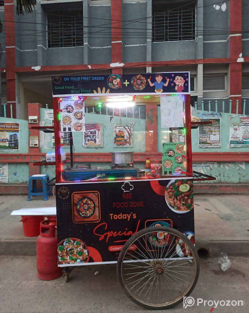 ফুড কার্ট গাড়িটি সকল মালামাল সহ বিক্রয় করা হবে
