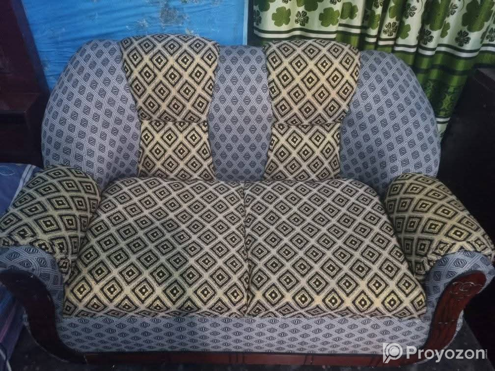 এই সোফা সেট গুলো বিক্রয় করা হবে