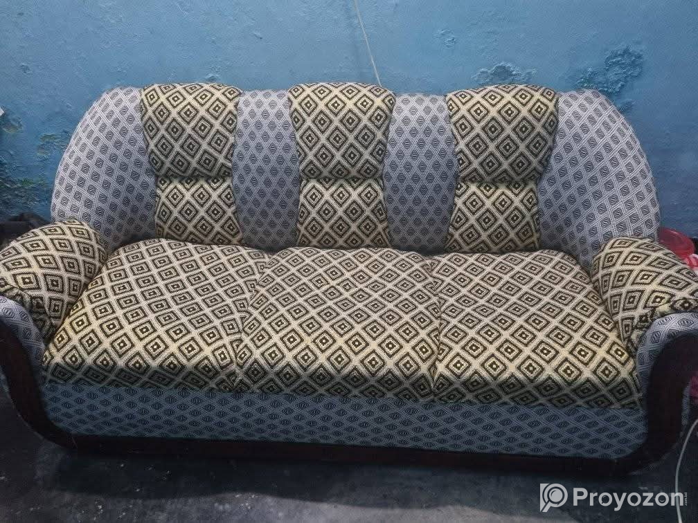 এই সোফা সেট গুলো বিক্রয় করা হবে
