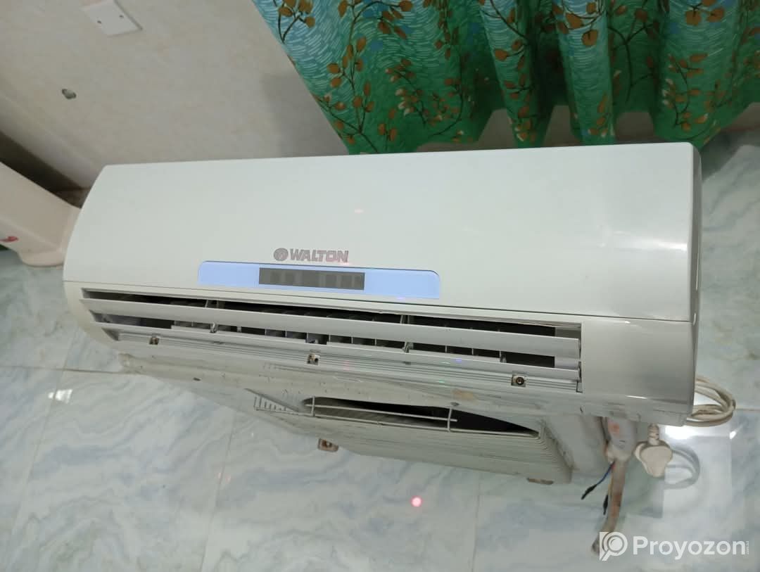 একটি ১টন এসি বিক্রি করা হবে