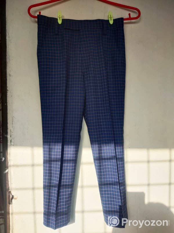 ৭-৯ বছর বয়সী ছেলেদের ফরমাল জামা আর পেন্ট।