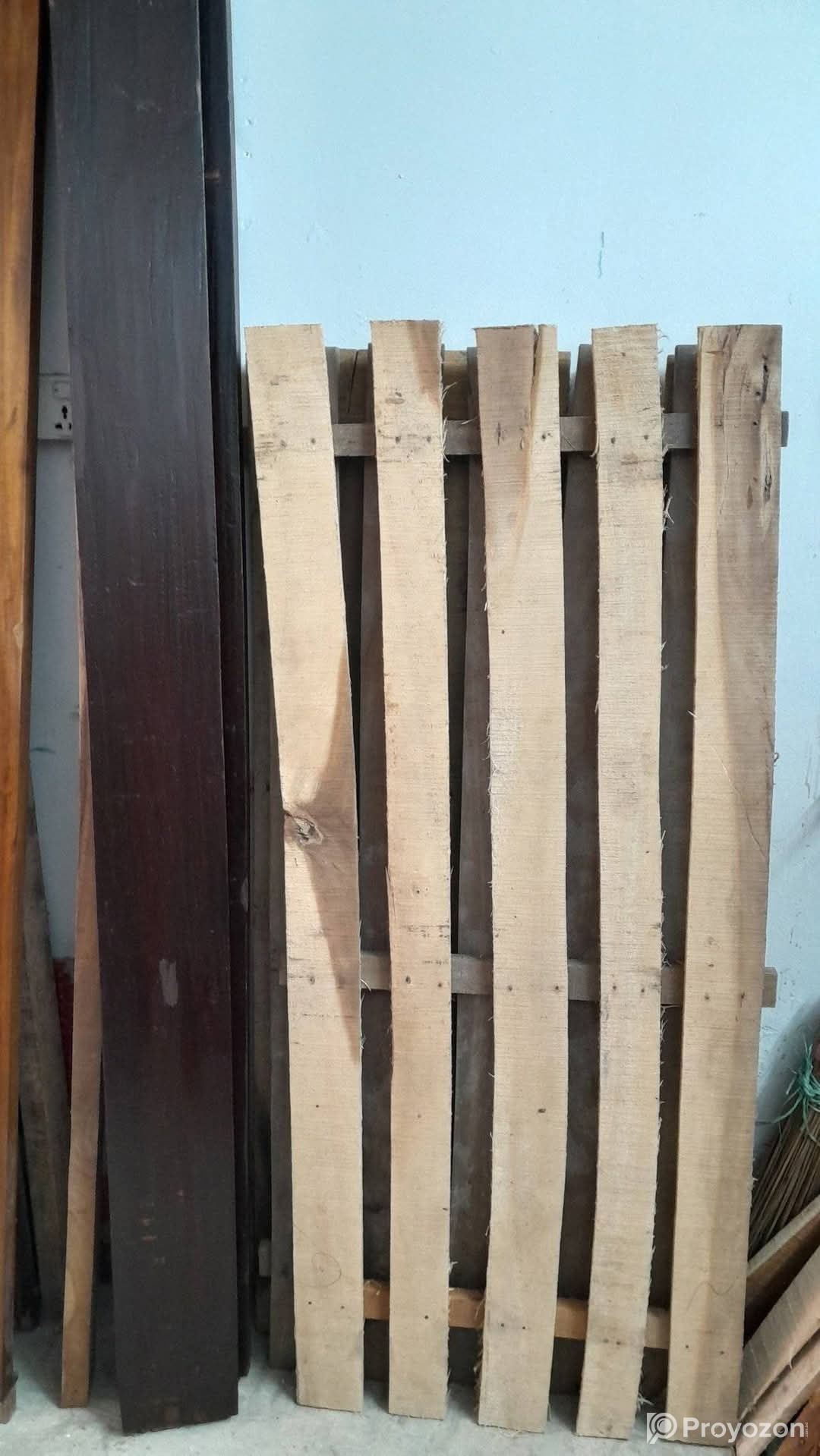 সেগুন কাঠের পুরাতন খাটবিক্রয় করা হবে