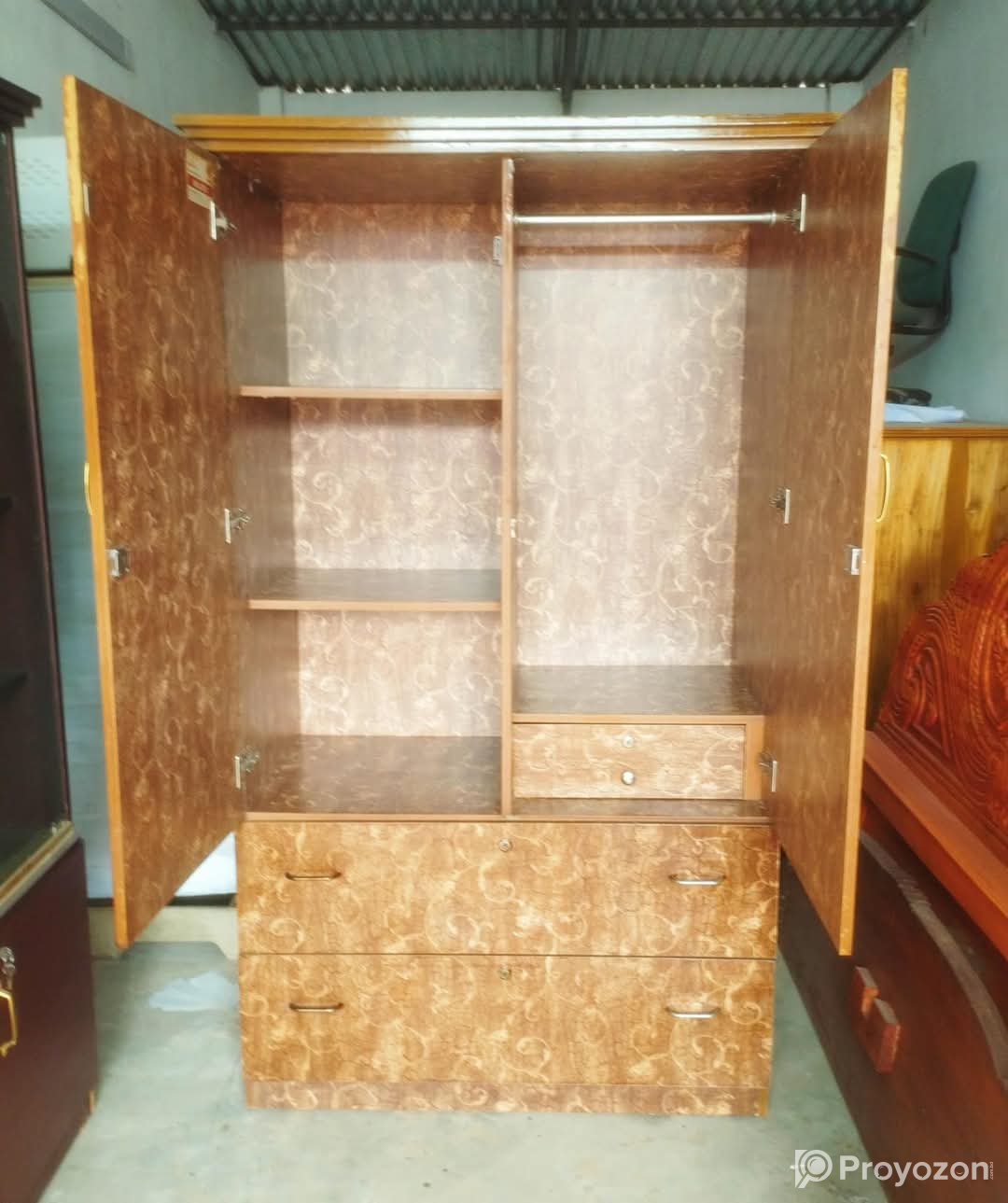 ফুল ফ্রেশ পার্টেক্স এর আলমারি বিক্রি করা হবে।