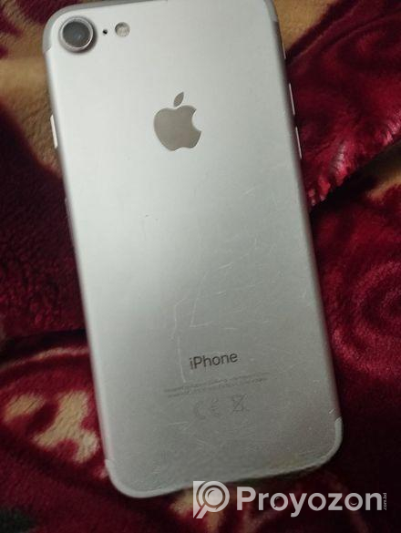 Apple iPhone 7 32gb (Used)