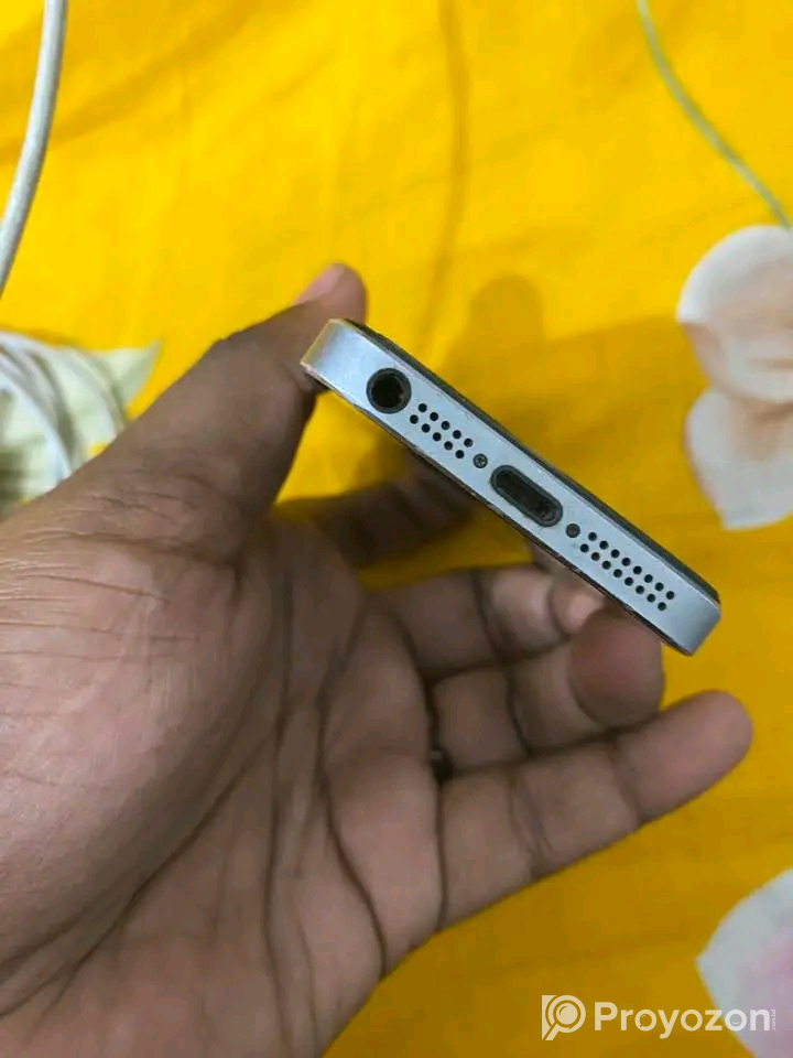 Apple I phone 5 for sell